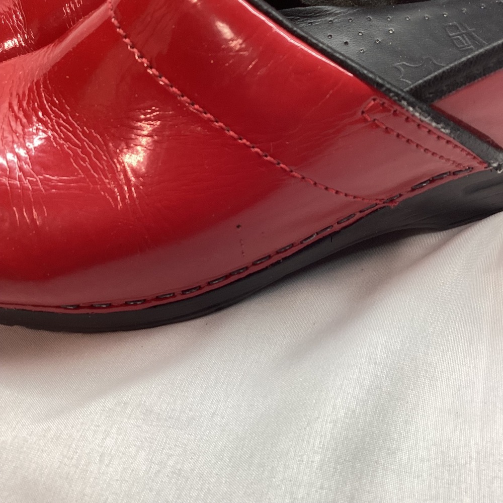 Dansko Professional Red Patent Leather Clogs Womens 37 US6.5 Classic Comfort - Picture 2 of 7